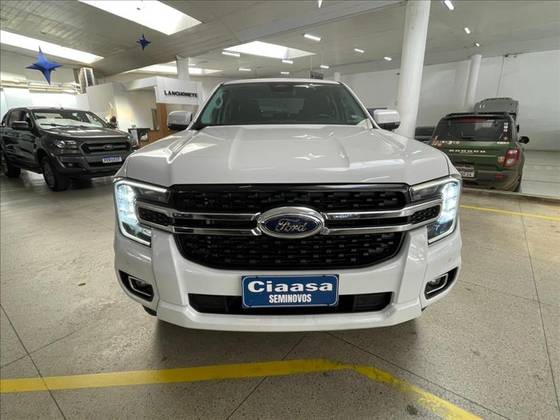 FORD RANGER 3.0 V6 TURBO DIESEL CD XLT 4X4 AUTOMÁTICO FORD RANGER 3.0 V6 TURBO DIESEL CD XLT 4X4 AUTOMÁTICO